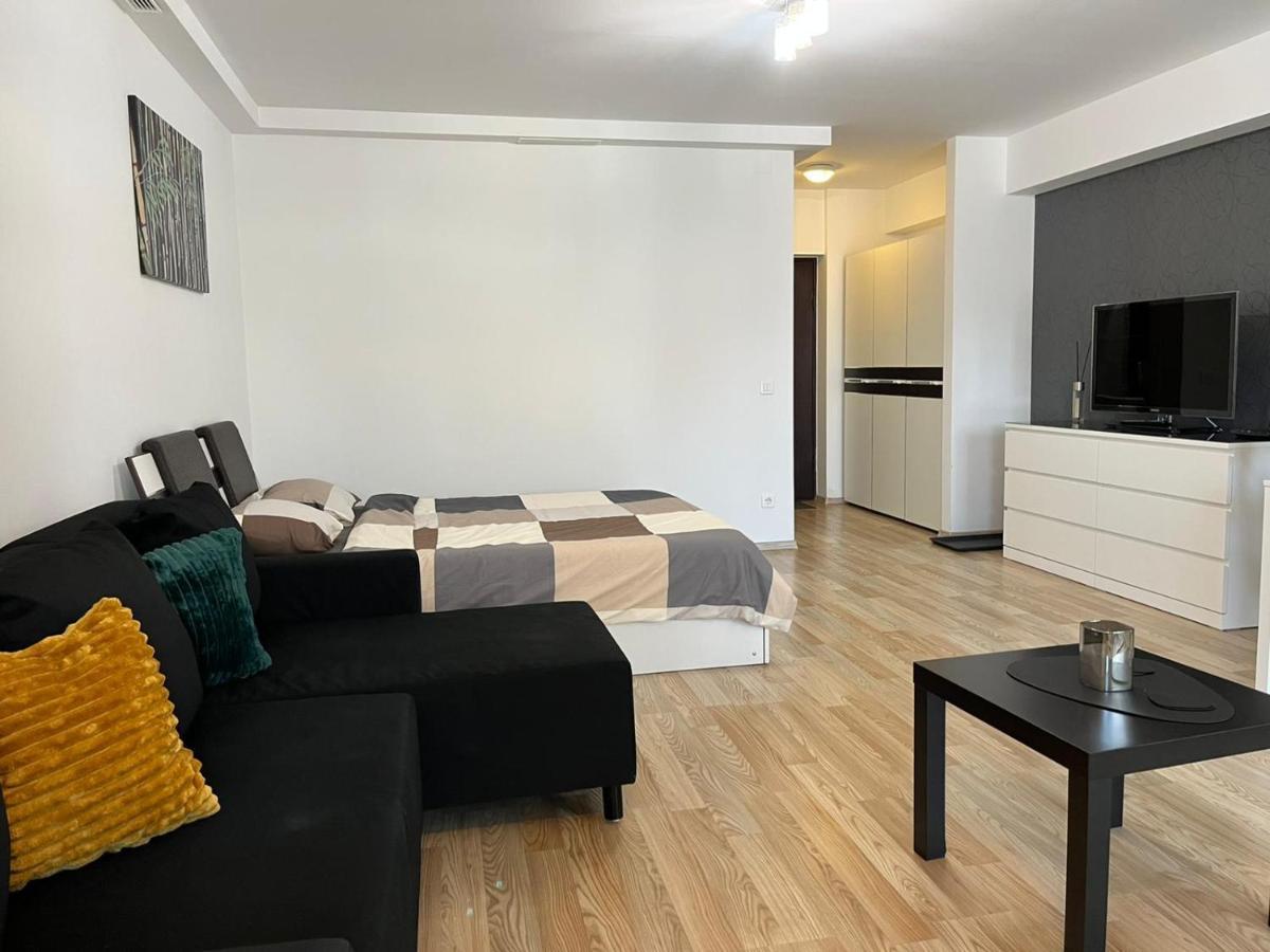 Tranzzzit Airport Apartment Отопени Экстерьер фото
