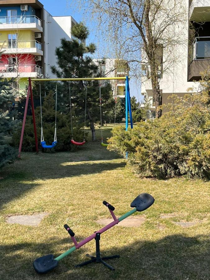 Tranzzzit Airport Apartment Отопени Экстерьер фото